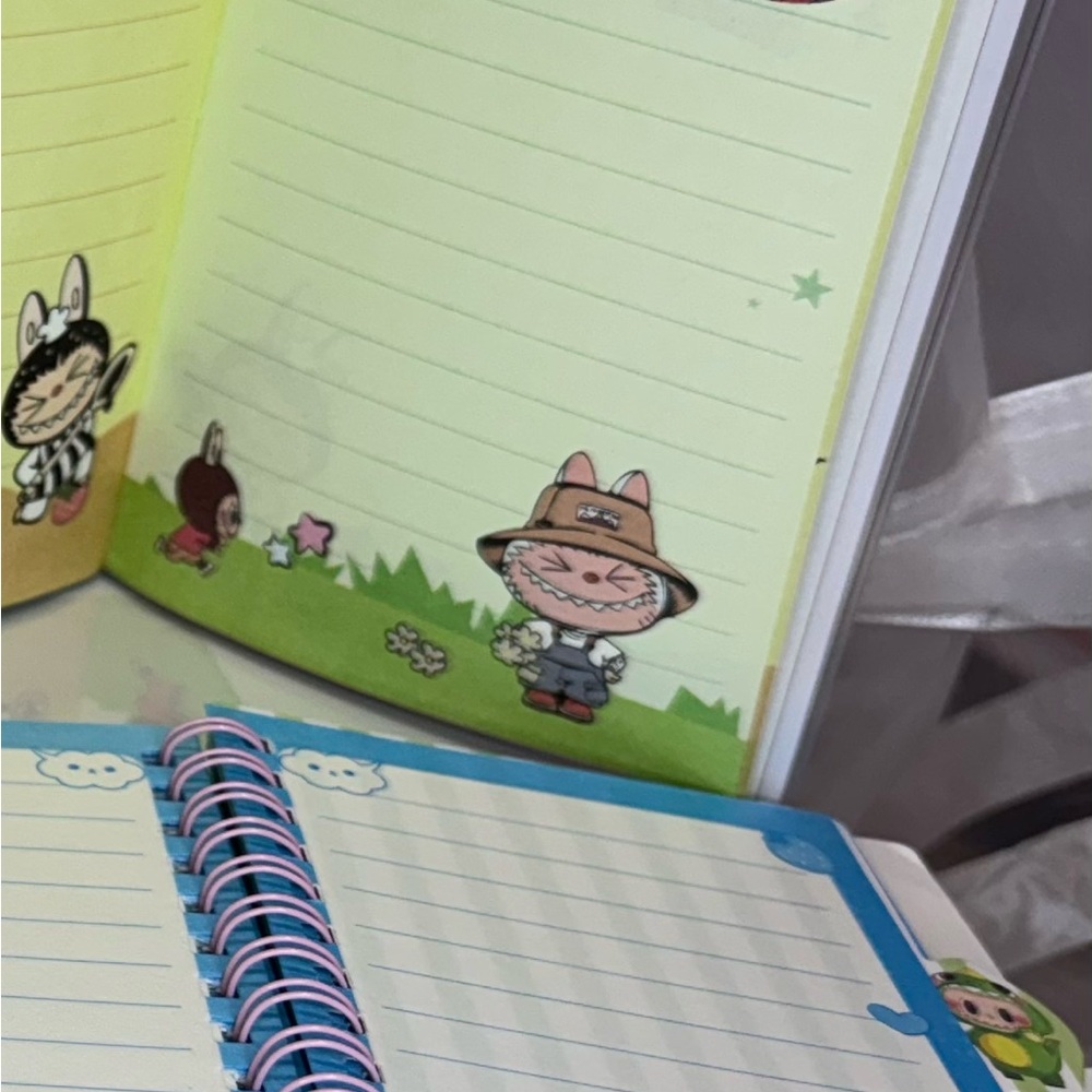 THE MONSTERS Notebooks Set - (2) Plastic Cover, (2) Spiral Colorful - Picture 13 of 15